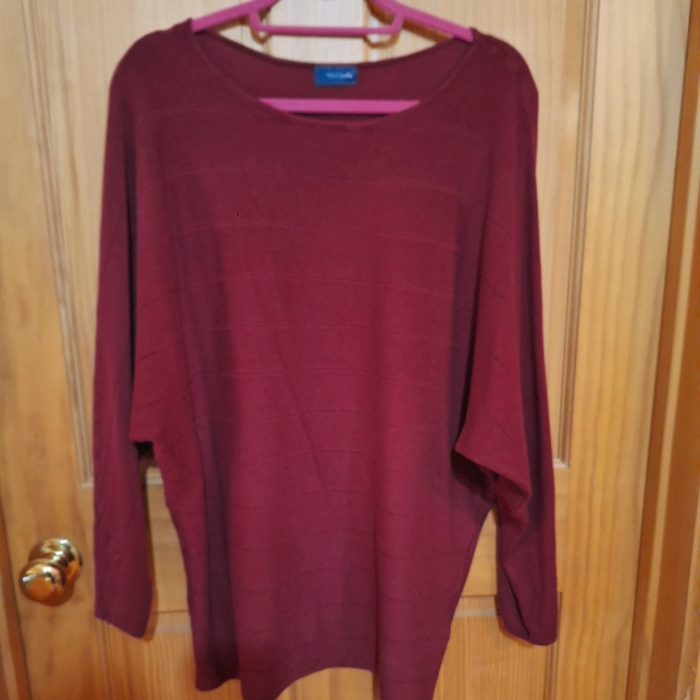 Yessica rich red oversized (L) sweater.